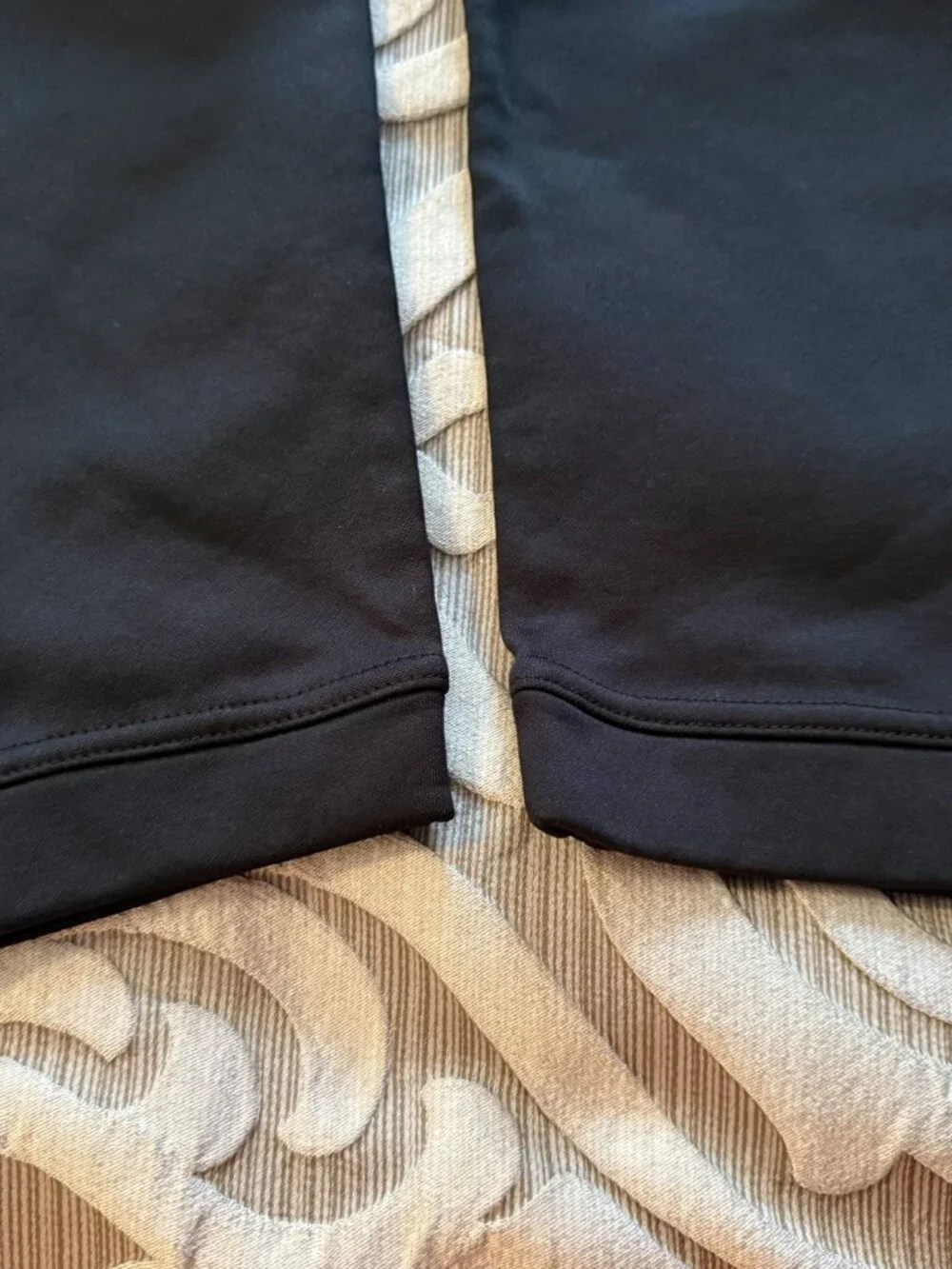 Nike Dri-Fit Boys Fleece Black Joggers Sweatpants White Swoosh Size Large Pocket